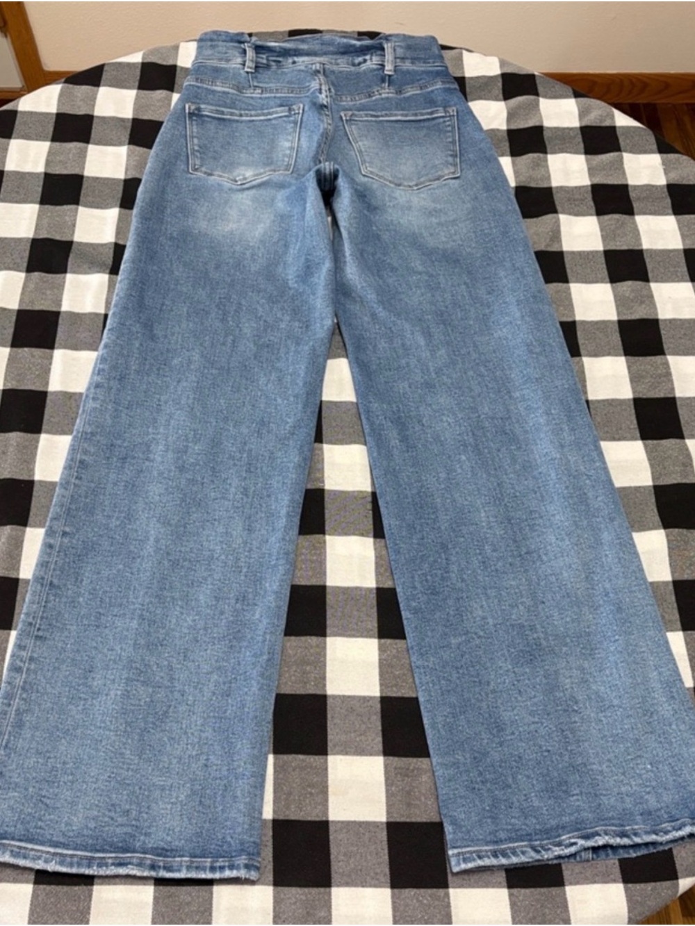 Vervet High-Rise Wide Leg Jeans in Medium Blue - Picture 4 of 8